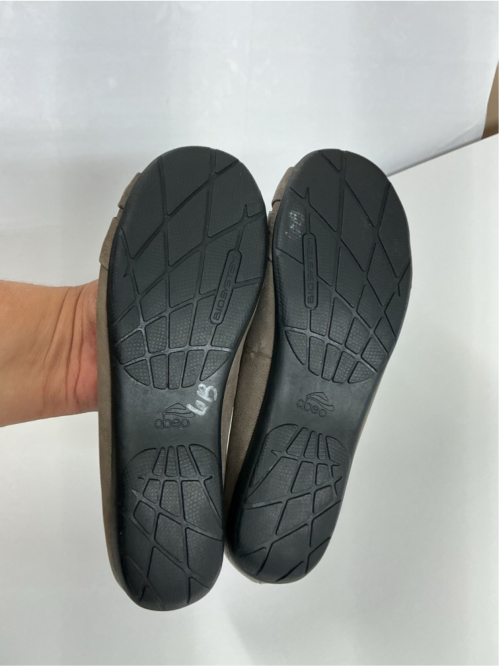 Abeo shoes size 6.5? - Picture 3 of 4